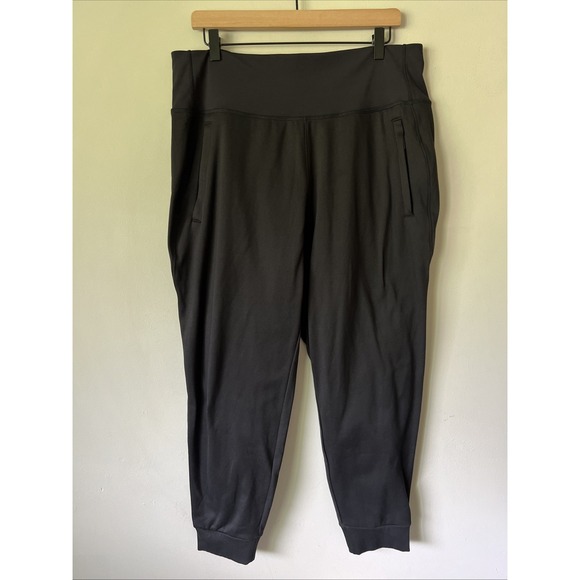 Athleta Pants - Athleta Size XL Unstoppable Jogger Pants in Black High Rise